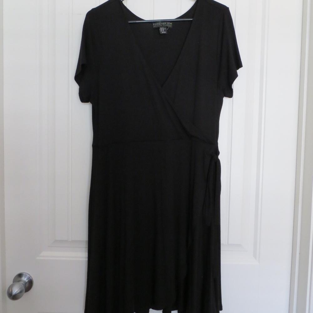 Forever 21 Plus Black dress
